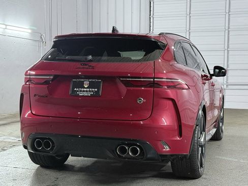 Used 2023 Jaguar F-PACE SVR image 10