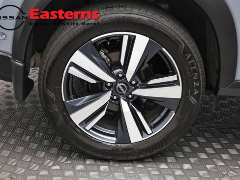 Used 2024 Nissan Rogue SL AWD/4WD image 30
