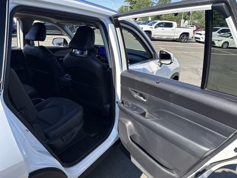 Used 2024 Toyota Grand Highlander AWD image 36