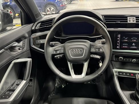 Certified 2025 Audi Q3 2.0T Premium AWD/4WD image 15