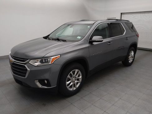 Used 2019 Chevrolet Traverse LT FWD image 2