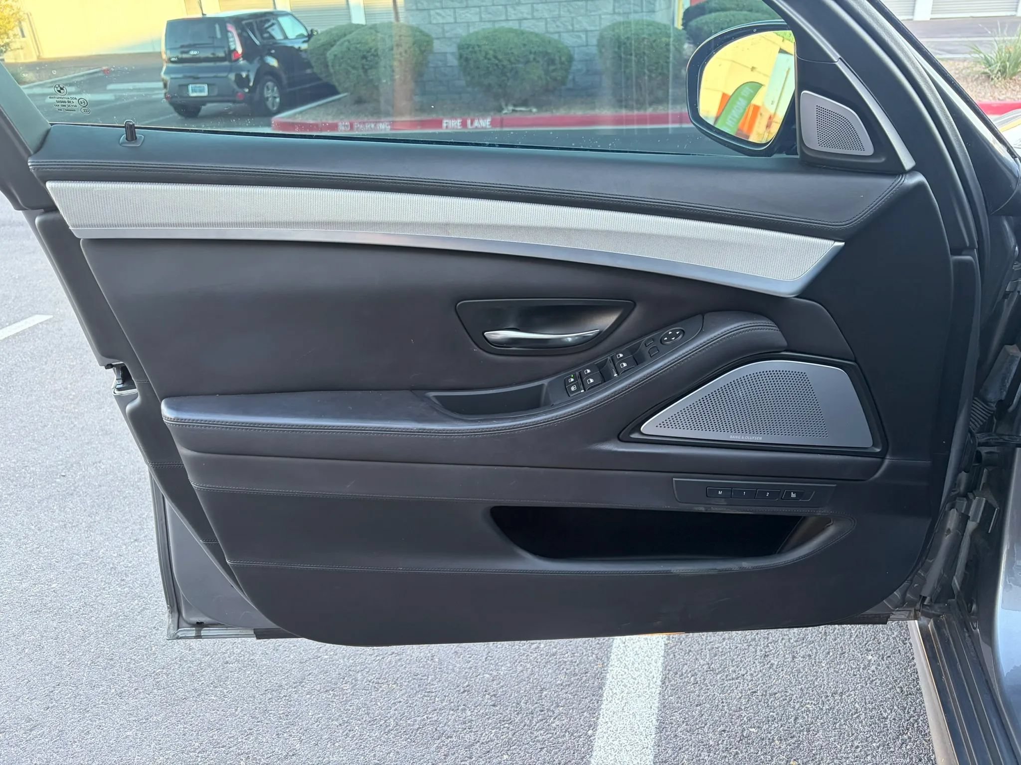 Used 2014 BMW M5 RWD image 12