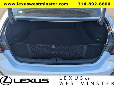 Used 2024 Lexus ES 300h w/ Premium Package image 9