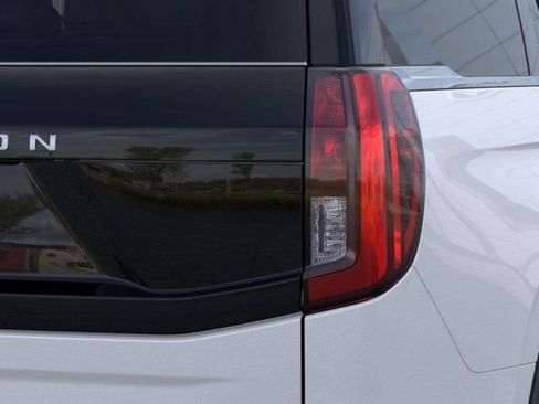 New 2025 Ford Expedition Active AWD/4WD image 21