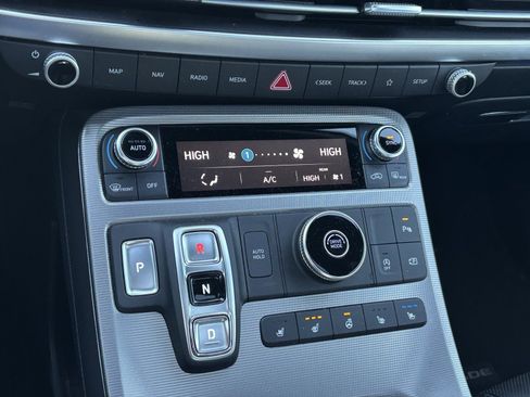 Used 2023 Hyundai Palisade Calligraphy image 6