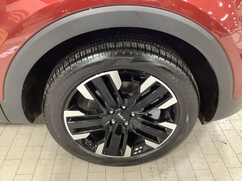 Certified 2024 Kia Telluride SX w/ Towing Package image 12