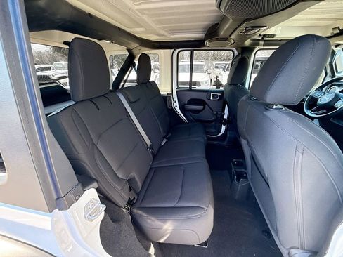 Used 2021 Jeep Wrangler Unlimited Sport image 31