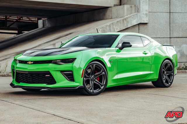 Used 2017 Chevrolet Camaro SS RWD image 34