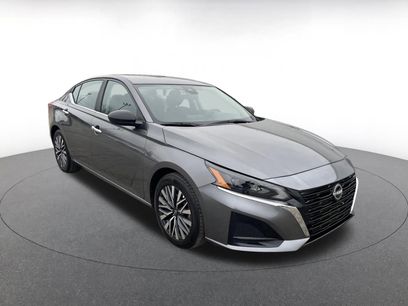 Used 2025 Nissan Altima 2.5 SV