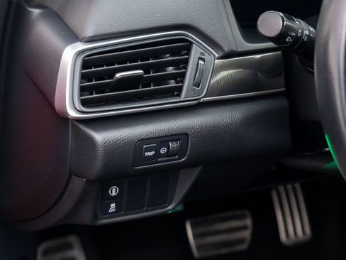 Used 2018 Honda Accord Sport image 19