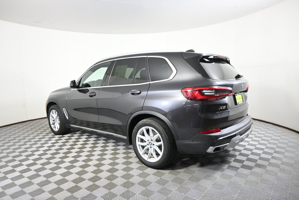 Used 2019 BMW X5 xDrive40i w/ Premium Package 2 AWD/4WD image 4