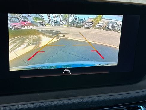 Certified 2025 Buick Envista Sport Touring FWD image 19