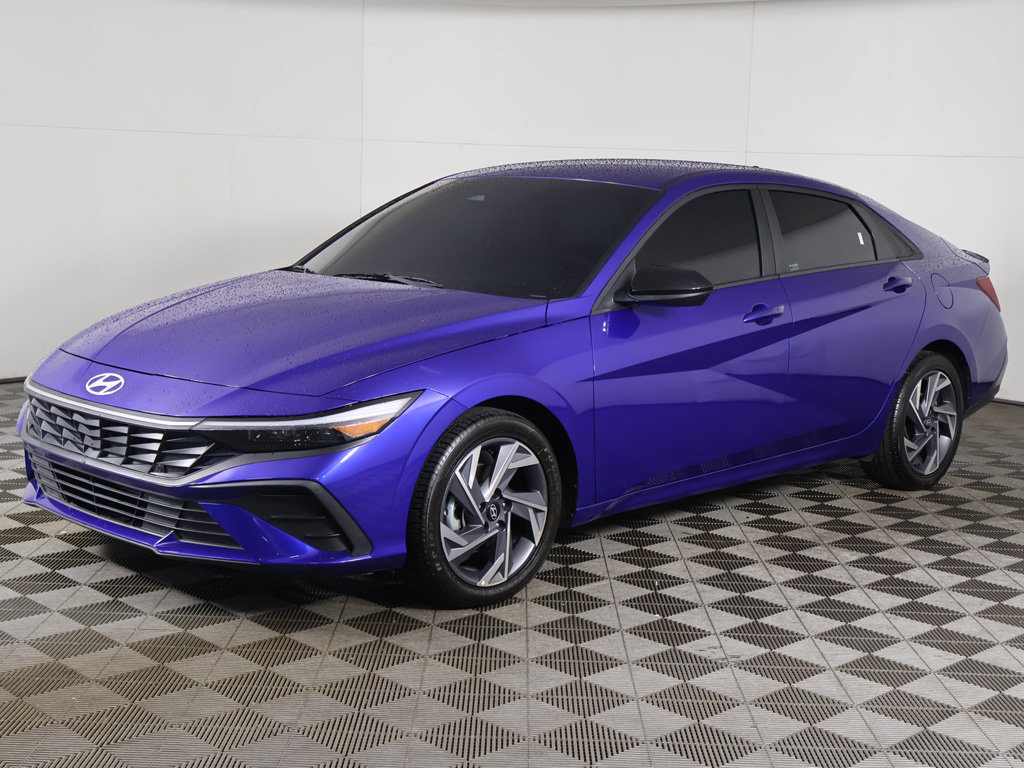 Used 2025 Hyundai Elantra Sport FWD image 6