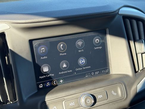 Used 2024 GMC Terrain SLE w/ Driver Convenience Package image 13