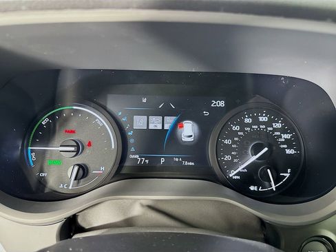 New 2026 Toyota Sienna LE image 17