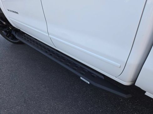 Used 2018 Chevrolet Silverado 1500 LT w/ All Star Edition AWD/4WD image 8