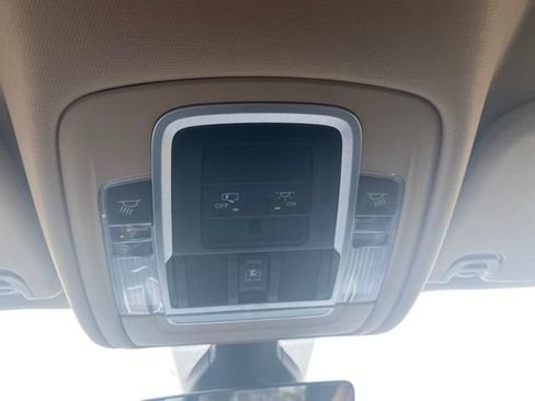 Used 2020 RAM 1500 Laramie w/ Off Road Group AWD/4WD image 24