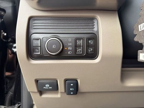 Used 2026 Ford F250 Platinum w/ Platinum Plus Package AWD/4WD image 21