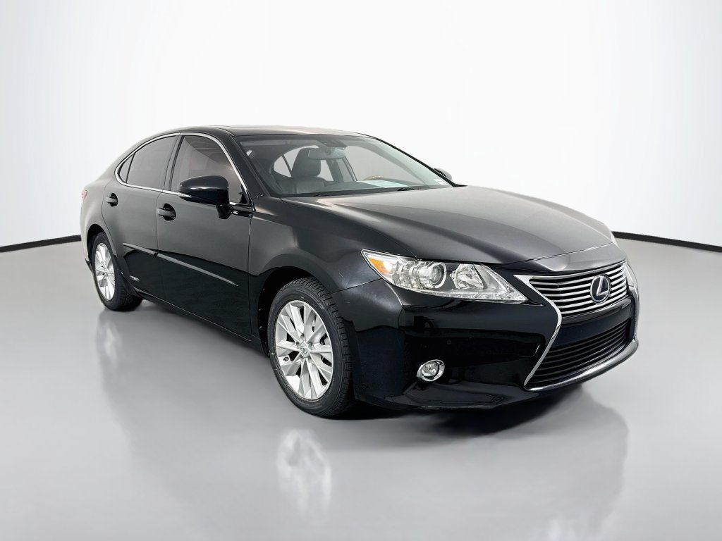 Used 2015 Lexus ES 300h w/ Navigation System Package FWD image 5