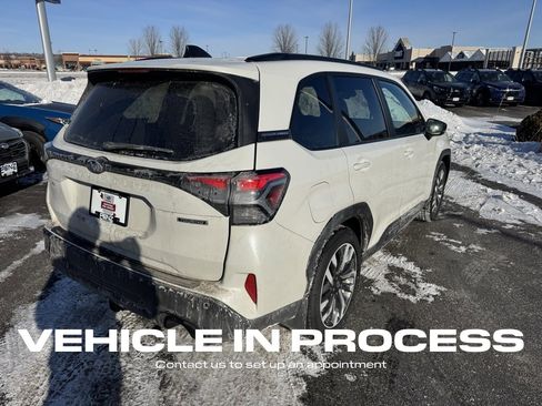 Used 2025 Subaru Forester Touring w/ Popular Package - Touring image 3