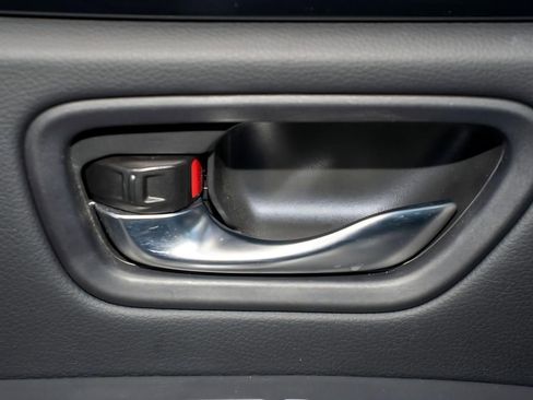 Certified 2023 Honda Pilot Touring image 32