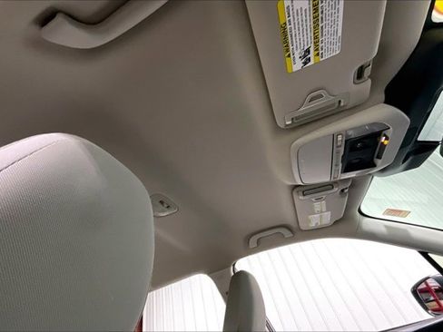 Used 2023 Subaru Forester Limited image 22