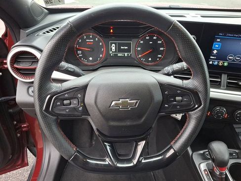 Certified 2024 Chevrolet Trax RS image 19