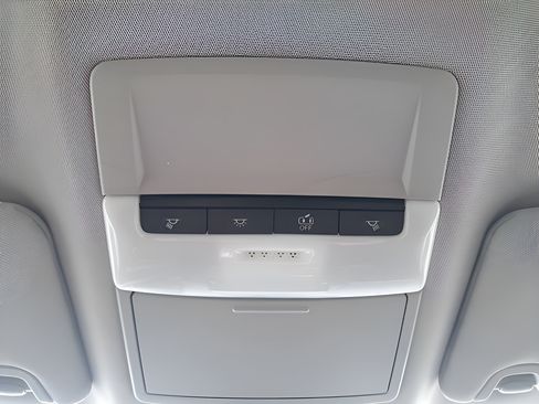 Used 2024 Nissan Altima 2.5 SV FWD image 31