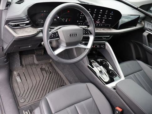 Certified 2025 Audi Q5 Premium AWD/4WD image 13