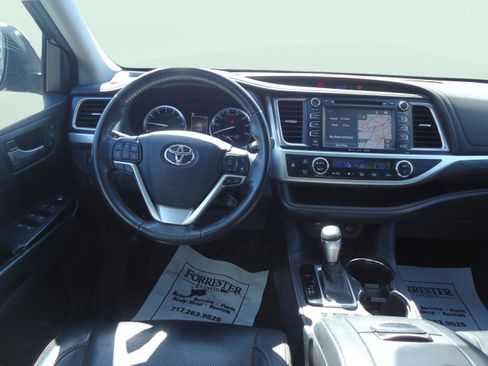 Used 2017 Toyota Highlander Limited w/ Carpet Mat Package AWD/4WD image 12