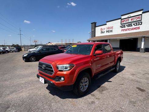 Used 2017 Toyota Tacoma SR5 w/ Tow Package RWD image 1