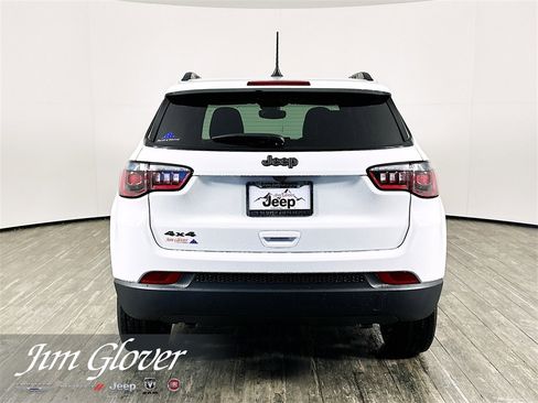 New 2026 Jeep Compass Latitude image 5