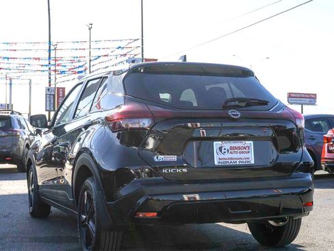 New 2025 Nissan Kicks Play S image 5