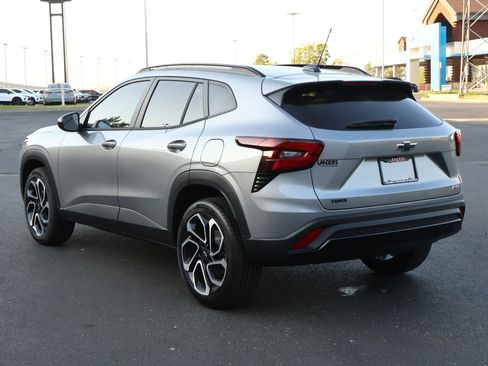 New 2026 Chevrolet Trax RS w/ Sunroof Package FWD image 7