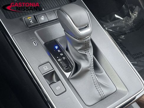 Used 2026 Toyota Corolla Cross XLE w/ Convenience Package image 42