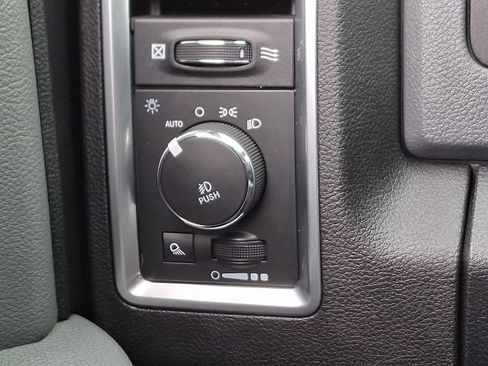 Used 2018 RAM 1500 Big Horn image 22