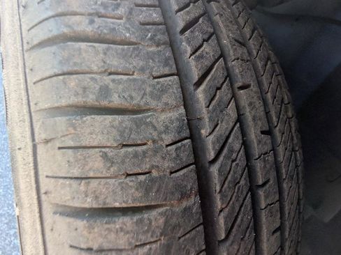 Used 2019 Dodge Grand Caravan SE FWD image 14