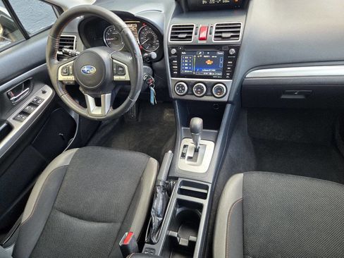 Used 2017 Subaru Crosstrek 2.0i Premium AWD/4WD image 9