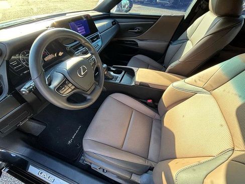 Used 2024 Lexus ES 350 Premium image 31