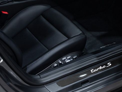 Used 2014 Porsche 911 Turbo S AWD/4WD image 31