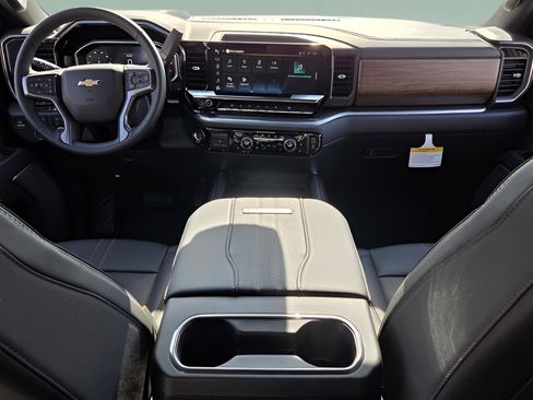 New 2026 Chevrolet Silverado 3500 High Country w/ High Country Premium Package AWD/4WD image 12