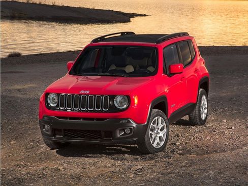 Used 2017 Jeep Renegade Latitude AWD/4WD image 1