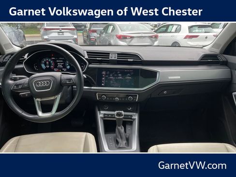 Used 2022 Audi Q3 2.0T Premium w/ Convenience Package AWD/4WD image 12