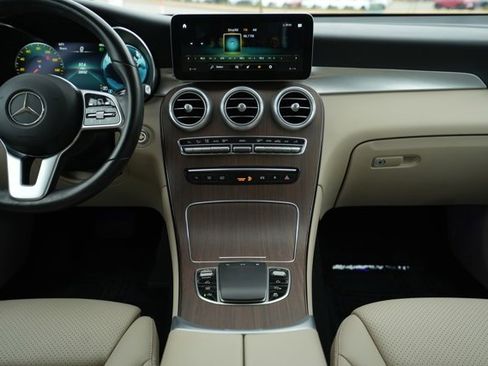 Certified 2022 Mercedes-Benz GLC 300 GLC 300 w/ Premium Package Lite image 18