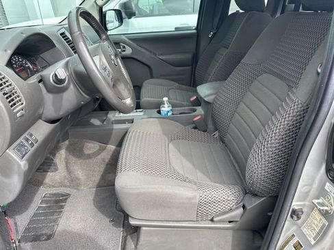 Used 2017 Nissan Frontier SV w/ SV Value Truck Package image 7