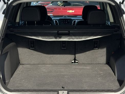 Used 2023 Chevrolet Equinox LT image 28