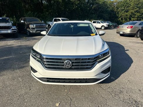 Used 2022 Volkswagen Passat 2.0T SE FWD image 3
