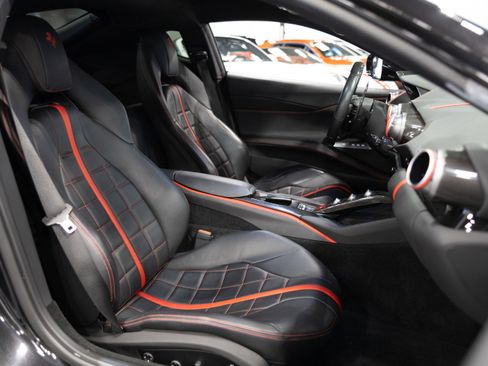 Used 2019 Ferrari 812 Superfast RWD image 37