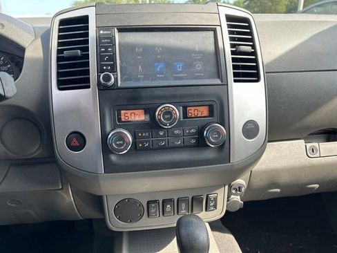 Used 2021 Nissan Frontier SV w/ Midnight Edition Floor Mats RWD image 23