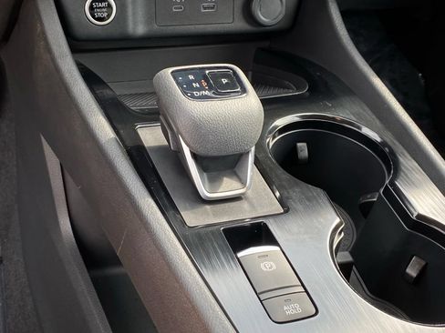 Used 2023 Nissan Rogue SV w/ SV Premium B Package FWD image 19